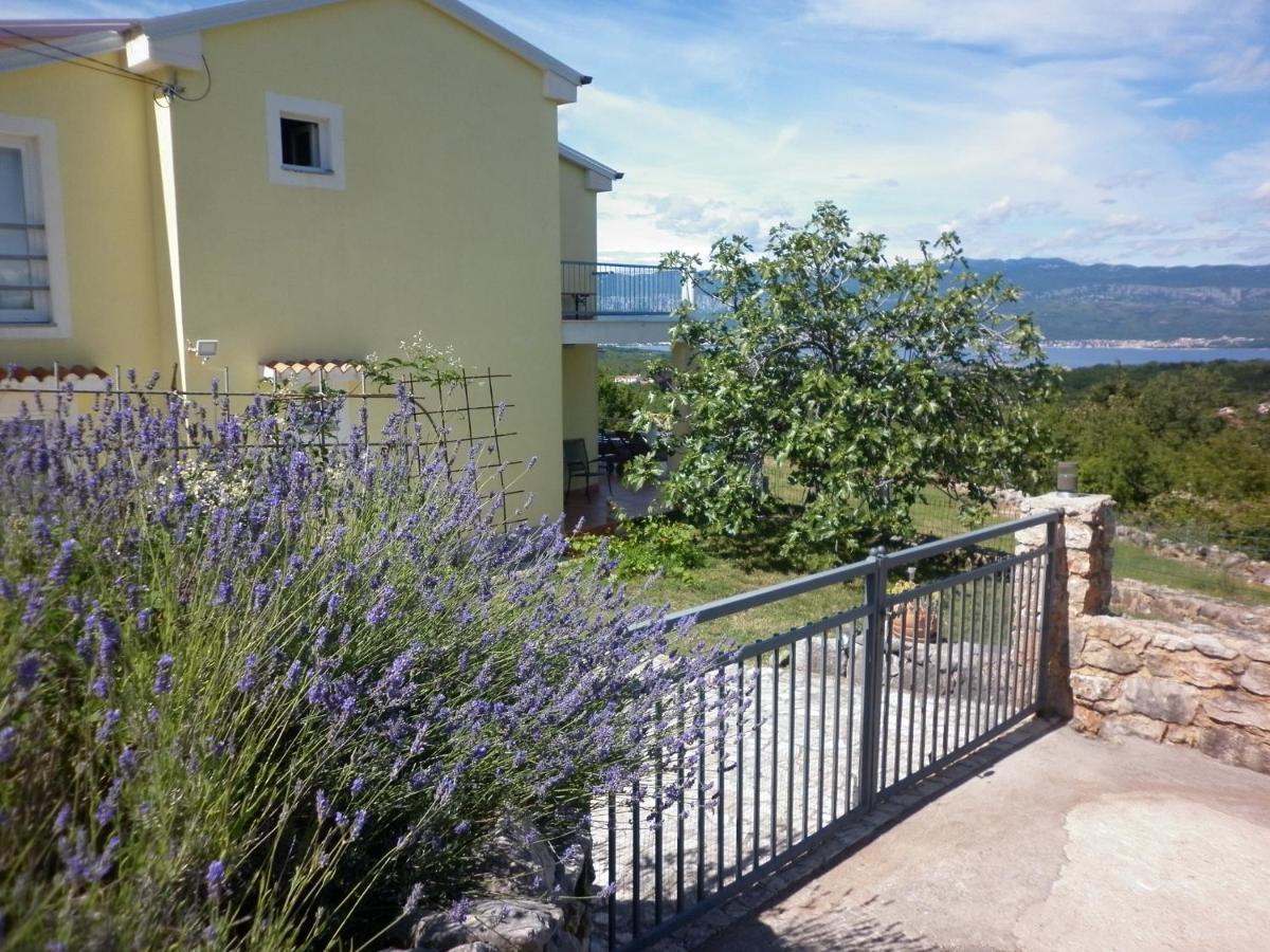 Holiday Home With Sea View Vrbnik Extérieur photo